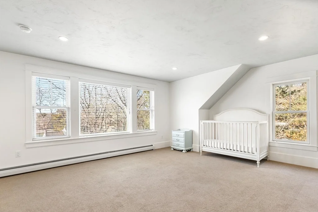 3 bed, 3 bath apartment for rent at 110 Clamshell Cove Rd, Cotuit — photo 20 of 30
