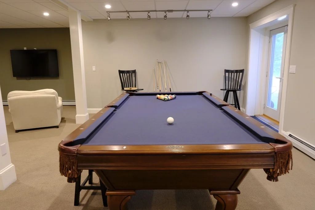 3 bed, 3 bath apartment for rent at 110 Clamshell Cove Rd, Cotuit — photo 21 of 30