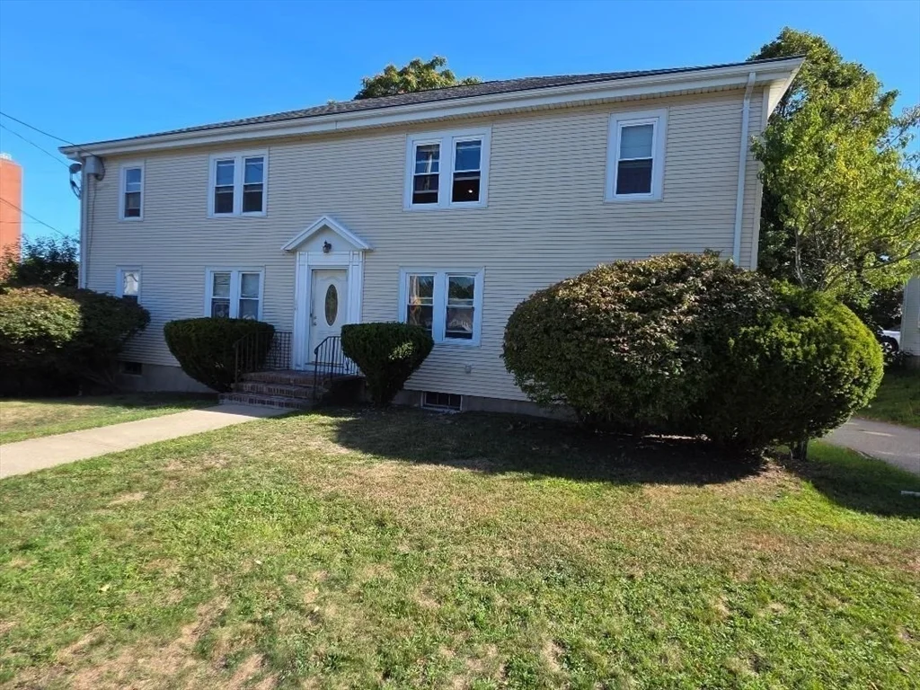 2 bed, 1 bath apartment for rent at 110 Clay St Unit 2, Wollaston — photo 2 of 11