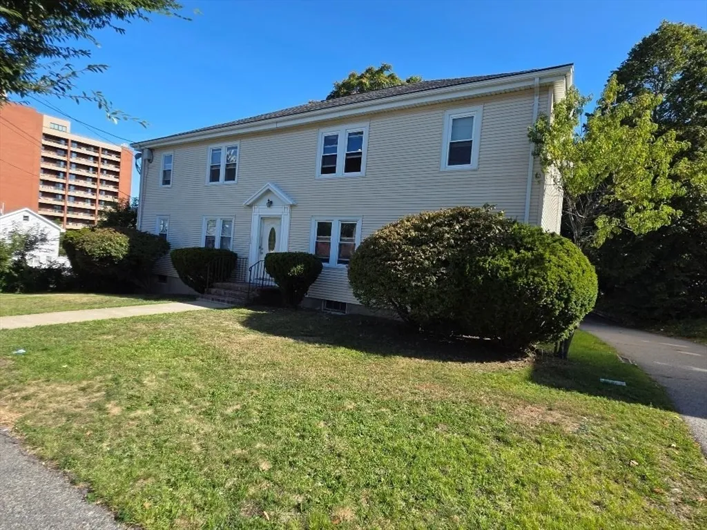 2 bed, 1 bath apartment for rent at 110 Clay St Unit 3, Wollaston — photo 2 of 10