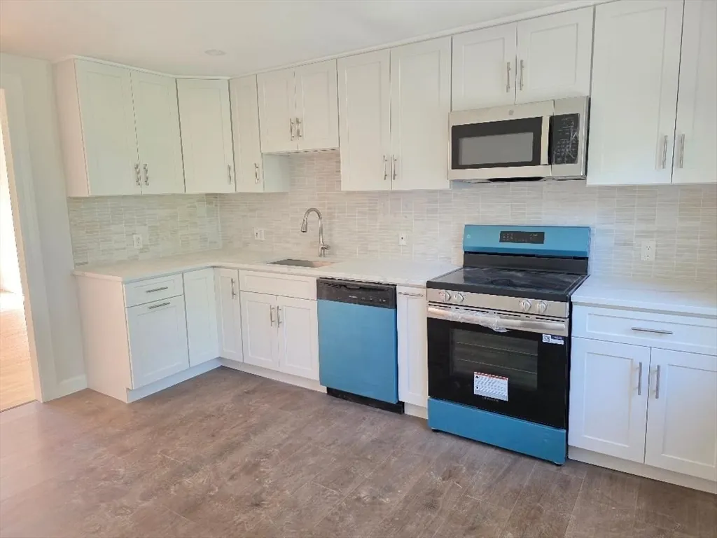 2 bed, 1 bath apartment for rent at 110 Clay St Unit 3, Wollaston — photo 4 of 10