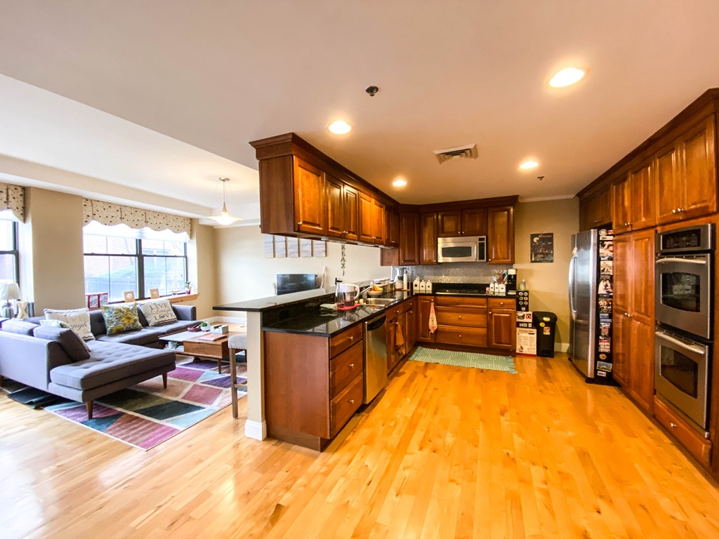 2 bed, 2 bath apartment for rent at 110 Cypress St Unit 108, Boylston Street — photo 5 of 23