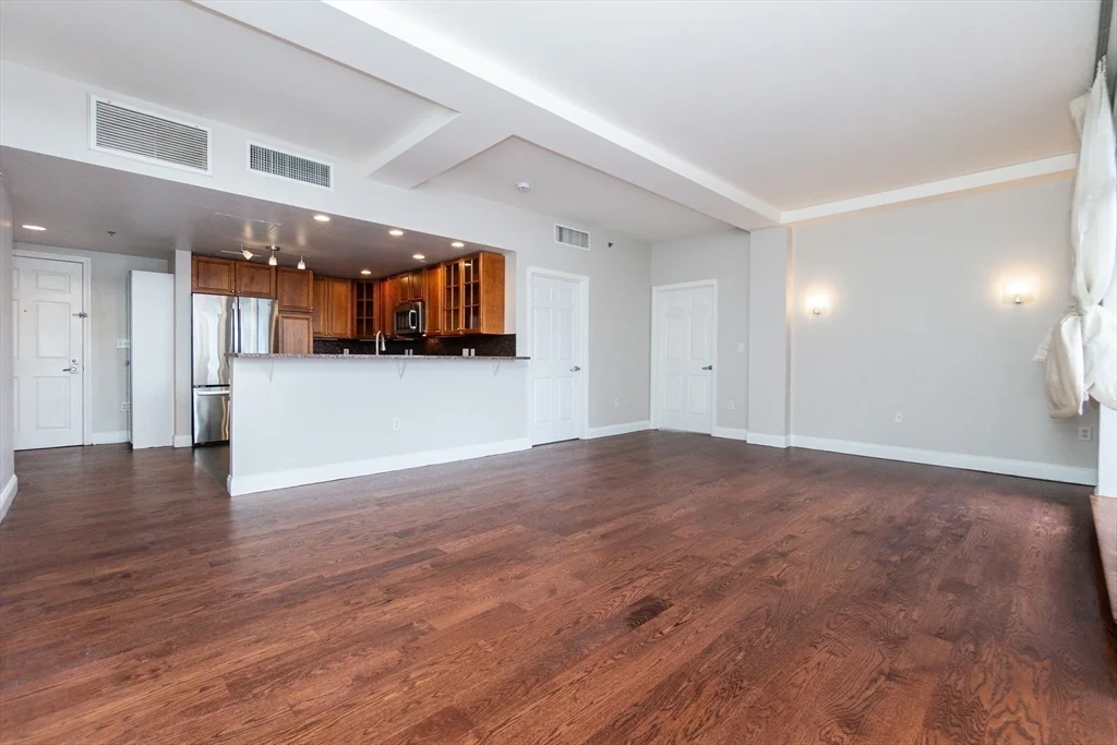 3 bed, 2 bath apartment for rent at 110 Cypress St Unit 212, Coolidge Corner — photo 7 of 21