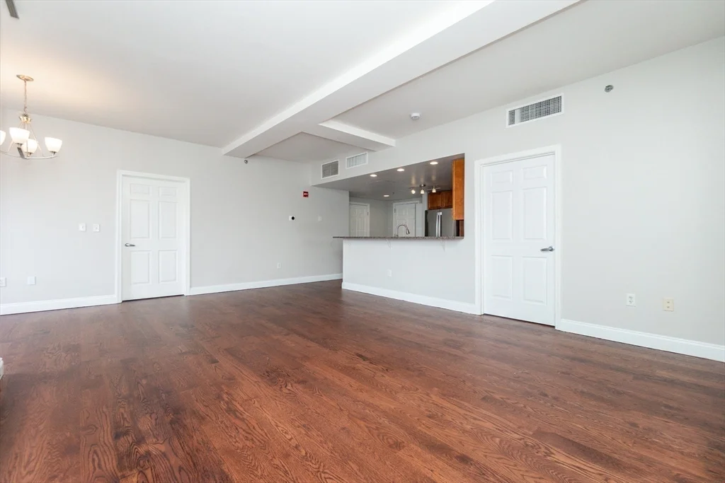3 bed, 2 bath apartment for rent at 110 Cypress St Unit 212, Coolidge Corner — photo 10 of 21