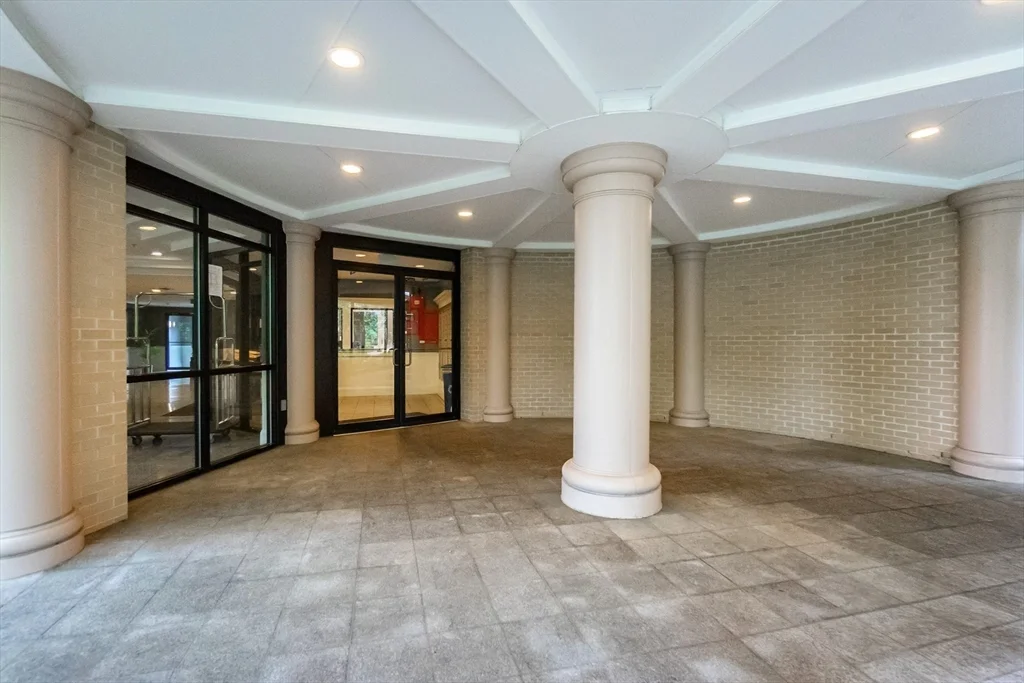 3 bed, 2 bath apartment for rent at 110 Cypress St Unit 212, Coolidge Corner — photo 3 of 21