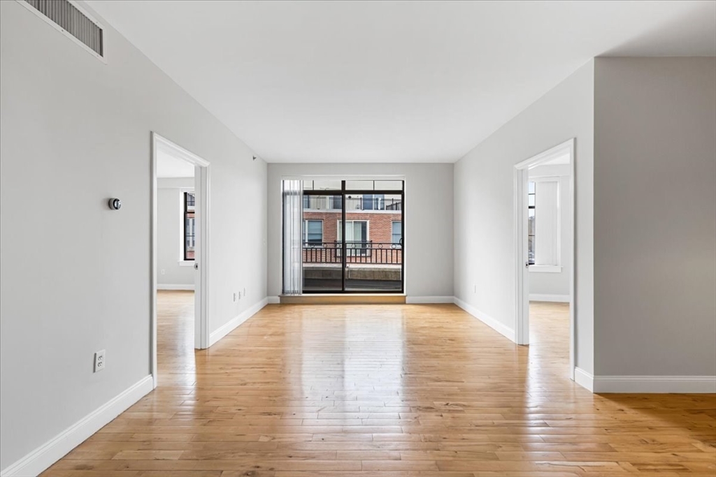2 bed, 2 bath apartment for rent at 110 Cypress St Unit PH8, Brookline Village — photo 2 of 14