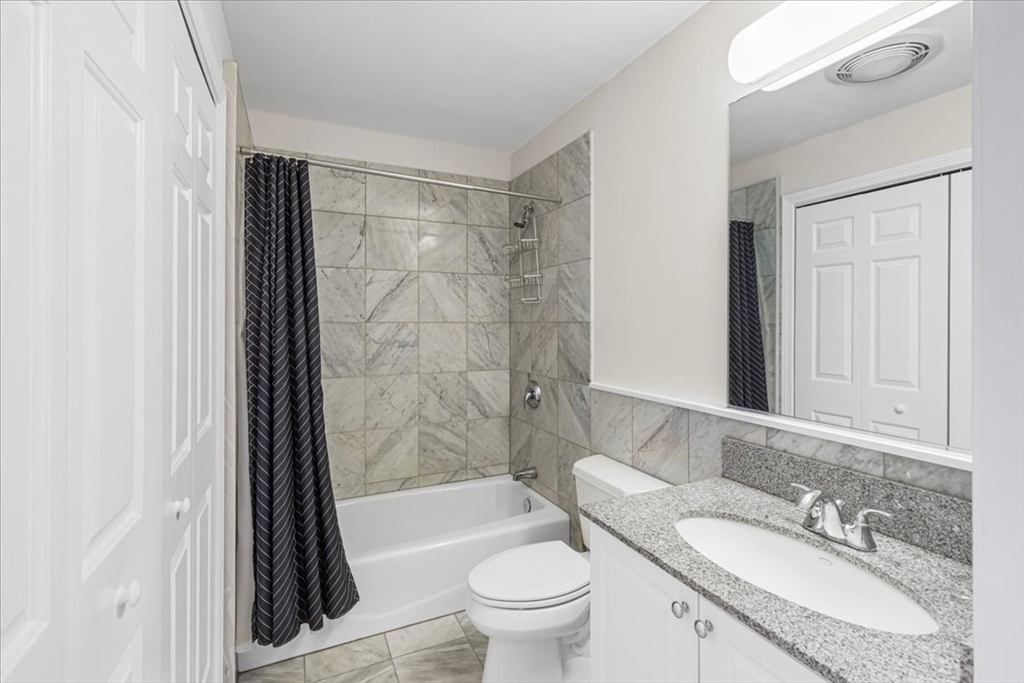 2 bed, 2 bath apartment for rent at 110 Cypress St Unit PH8, Brookline Village — photo 12 of 14