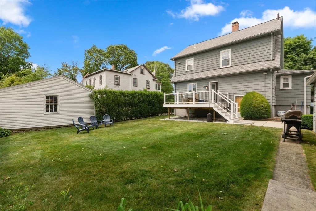 5 bed, 2 bath apartment for rent at 110 Dale St Unit -, Waltham — photo 20 of 26