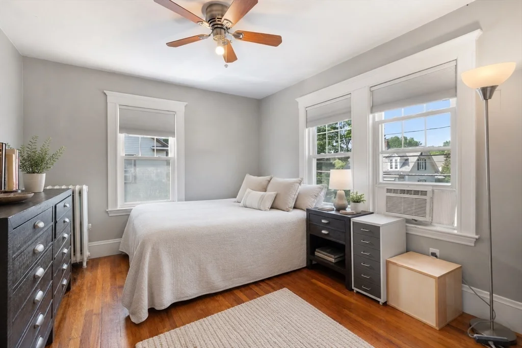 5 bed, 2 bath apartment for rent at 110 Dale St Unit -, Waltham — photo 15 of 26