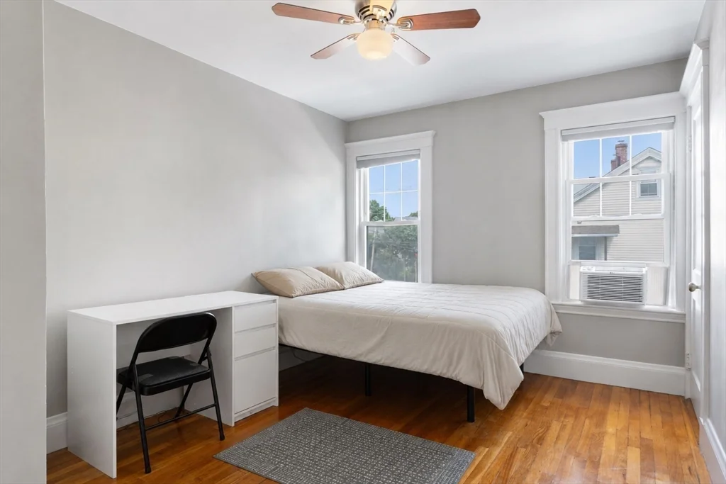 5 bed, 2 bath apartment for rent at 110 Dale St Unit -, Waltham — photo 12 of 26