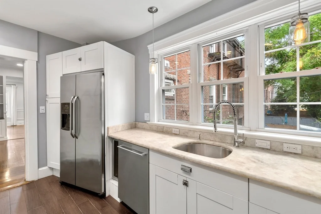 3 bed, 2 bath apartment for rent at 110 Elm St Unit 2, Charlestown — photo 9 of 21