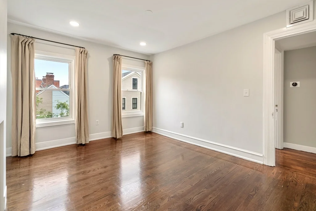 3 bed, 2 bath apartment for rent at 110 Elm St Unit 2, Charlestown — photo 13 of 21