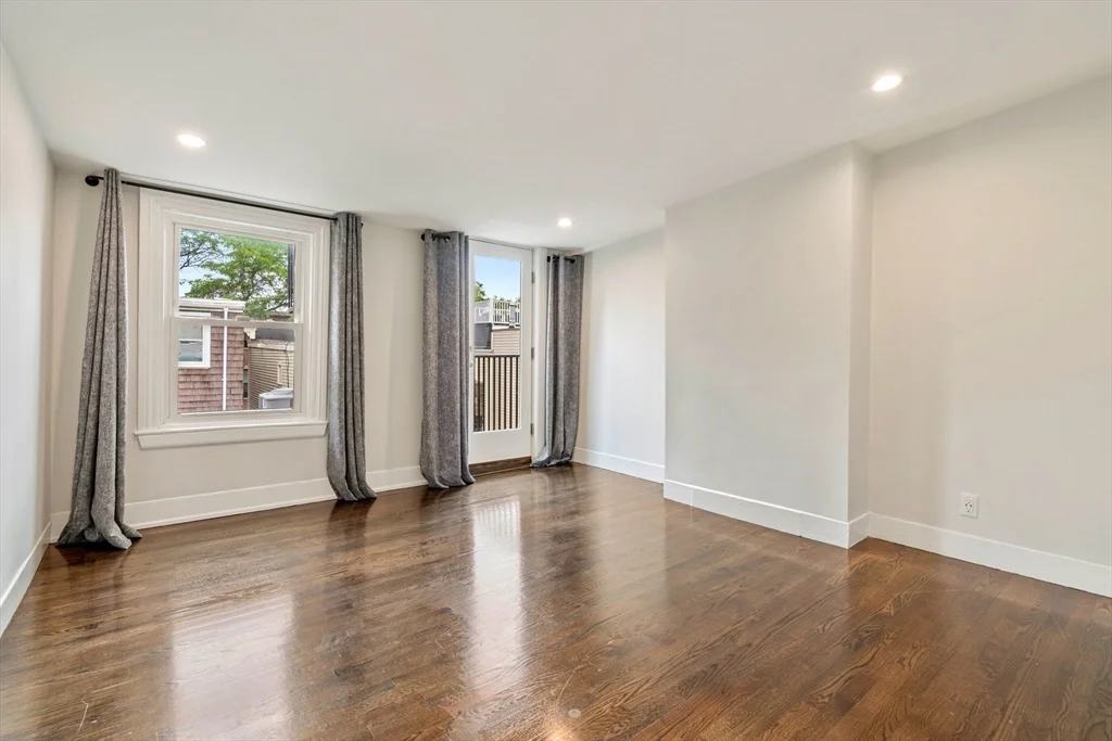 3 bed, 2 bath apartment for rent at 110 Elm St Unit 2, Charlestown — photo 11 of 21