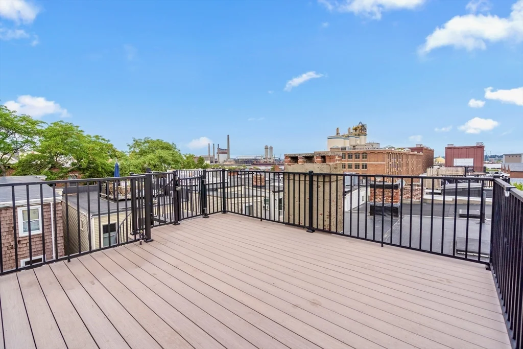 3 bed, 2 bath apartment for rent at 110 Elm St Unit 2, Charlestown — photo 18 of 21
