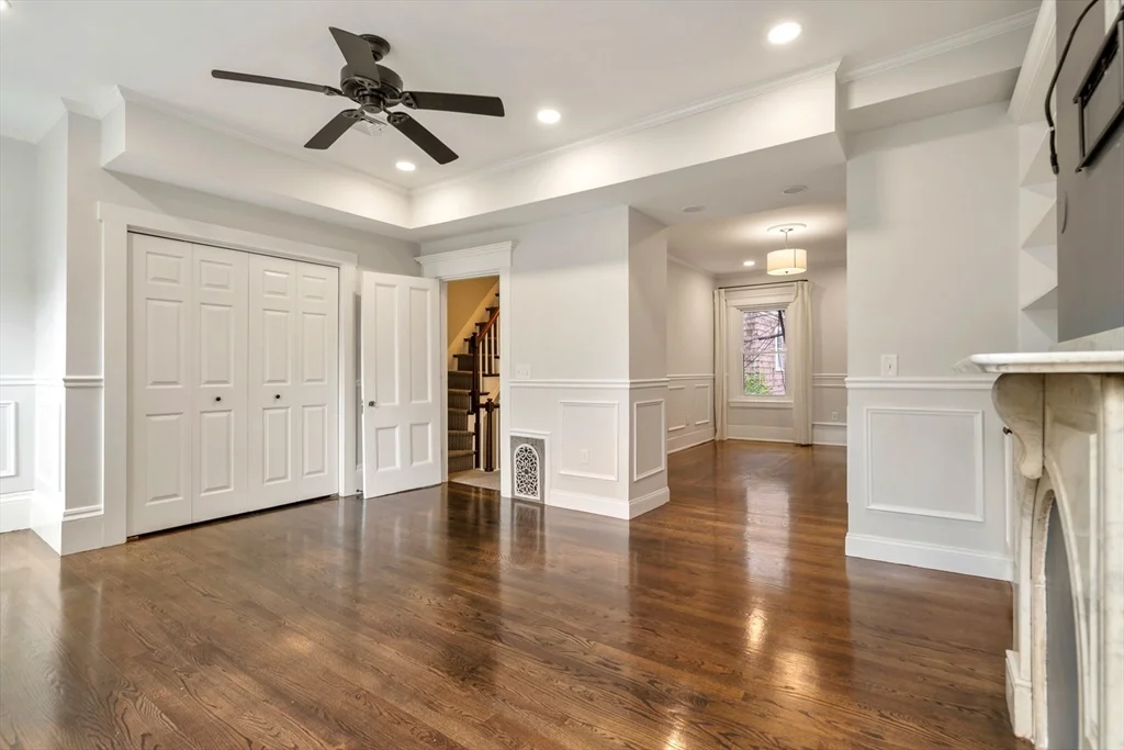 3 bed, 2 bath apartment for rent at 110 Elm St Unit 2, Charlestown — photo 3 of 21
