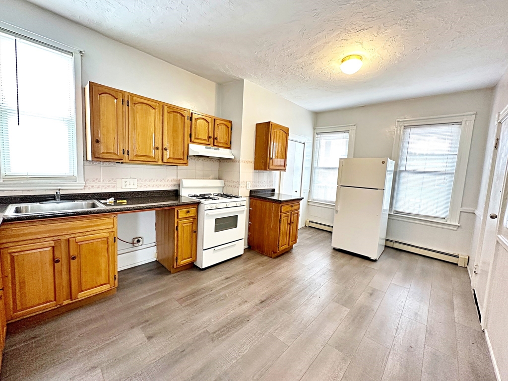 2 bed, 1 bath apartment for rent at 110 Everett St Unit 3, East Boston — photo 14 of 20