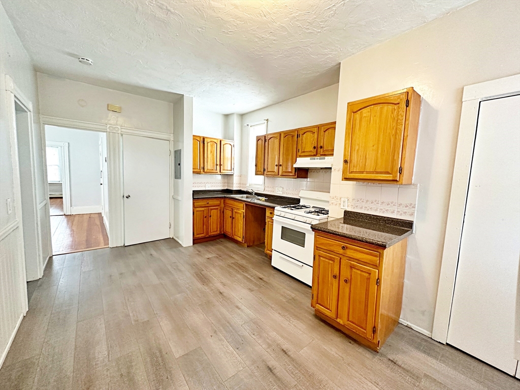 2 bed, 1 bath apartment for rent at 110 Everett St Unit 3, East Boston — photo 16 of 20