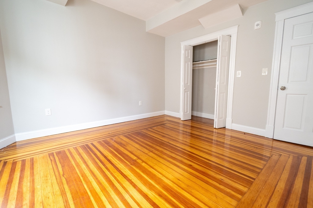 3 bed, 1 bath apartment for rent at 110 Fuller St Unit 2, Dorchester — photo 15 of 24