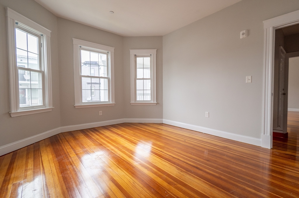 3 bed, 1 bath apartment for rent at 110 Fuller St Unit 2, Dorchester — photo 11 of 24