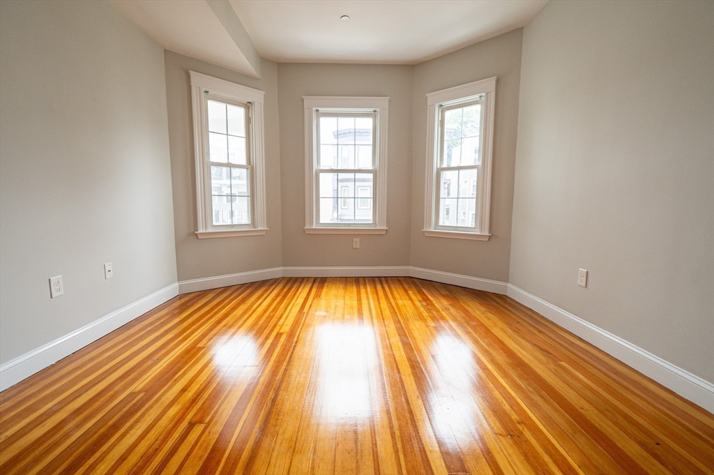 3 bed, 1 bath apartment for rent at 110 Fuller St Unit 2, Dorchester — photo 9 of 24