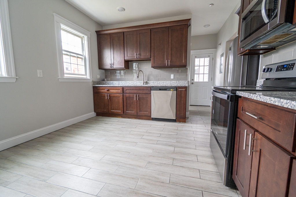 3 bed, 1 bath apartment for rent at 110 Fuller St Unit 2, Dorchester — photo 2 of 24