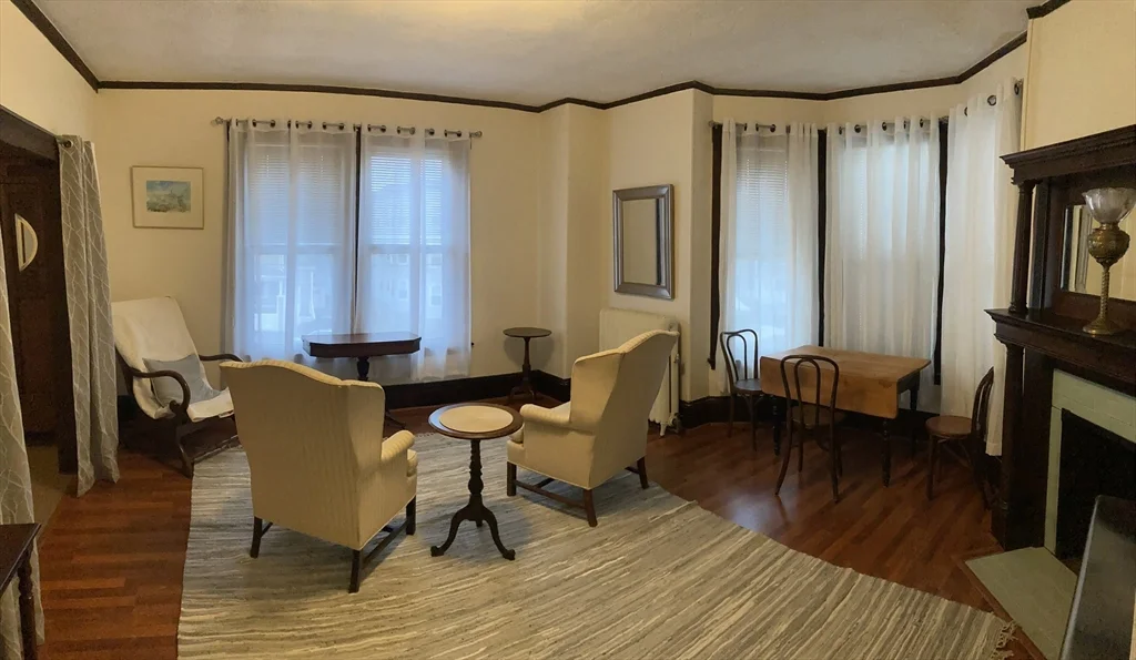 1 bed, 1 bath apartment for rent at 110 Grovers Ave Unit 2F, Winthrop