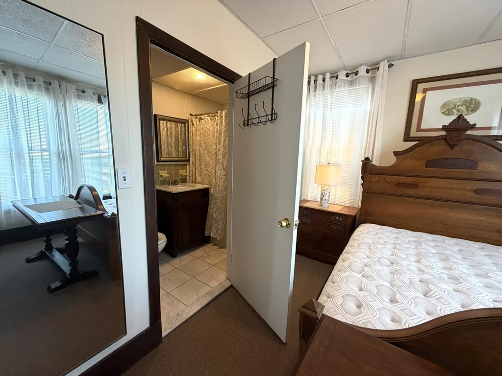 1 bed, 1 bath apartment for rent at 110 Grovers Ave Unit 2F, Winthrop — photo 9 of 12