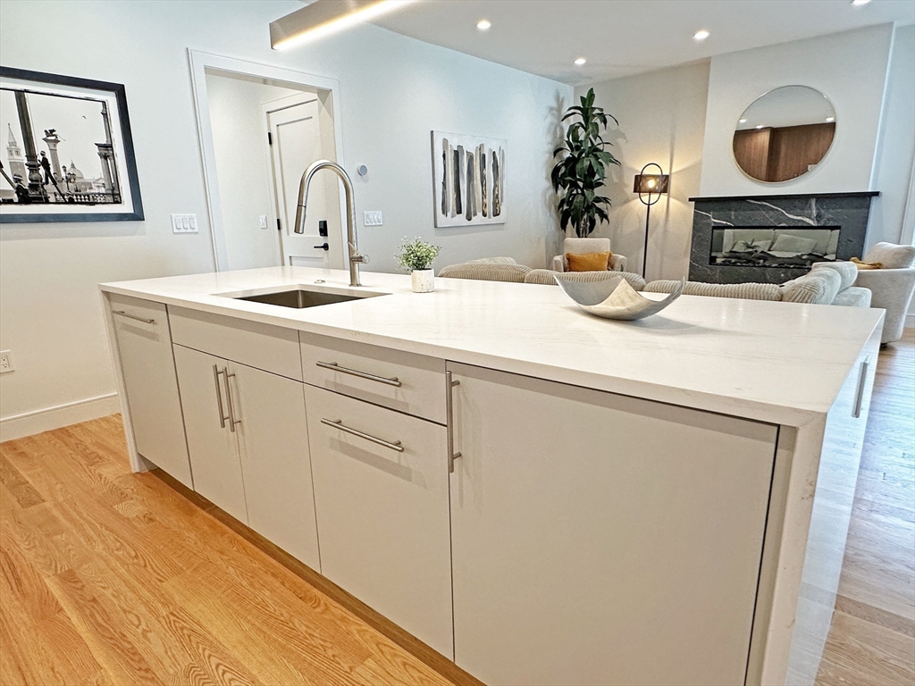 5 bed, 4+ bath apartment for rent at 110 Harvard St Unit 1, Newtonville — photo 9 of 33
