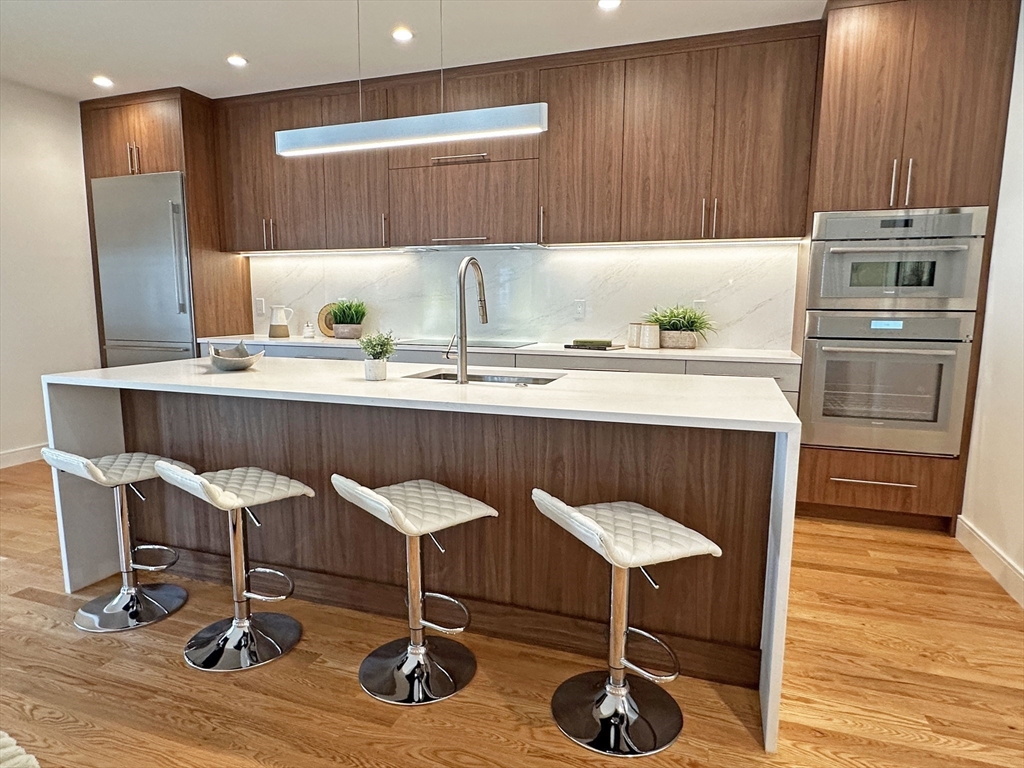 5 bed, 4+ bath apartment for rent at 110 Harvard St Unit 1, Newtonville — photo 8 of 33