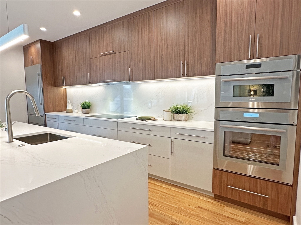 5 bed, 4+ bath apartment for rent at 110 Harvard St Unit 1, Newtonville — photo 11 of 33