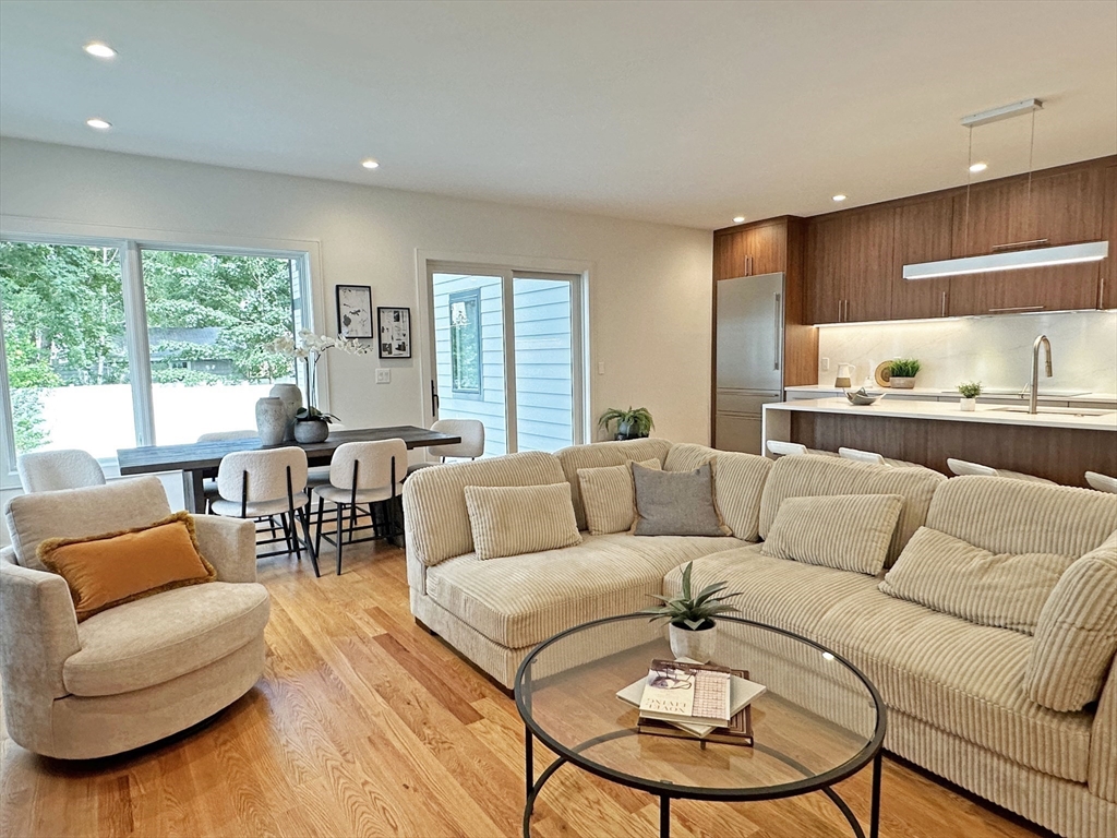 5 bed, 4+ bath apartment for rent at 110 Harvard St Unit 1, Newtonville — photo 2 of 33