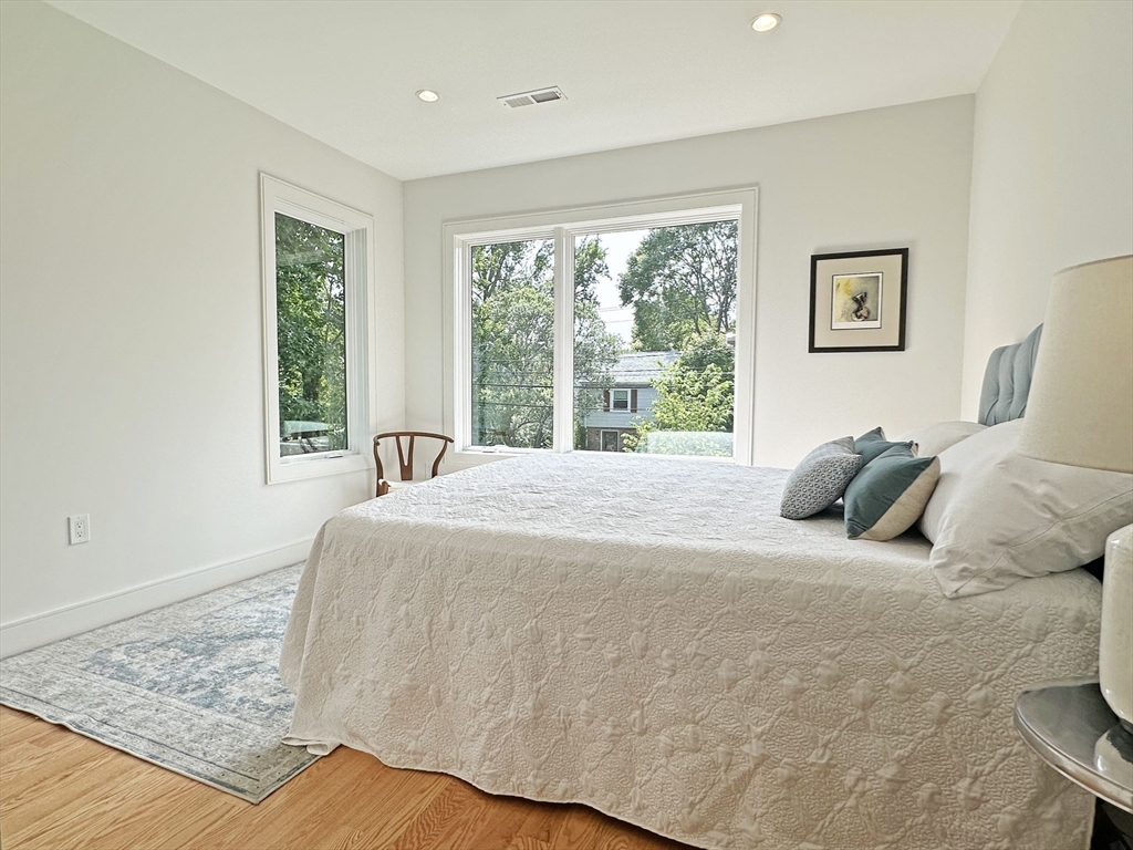 5 bed, 4+ bath apartment for rent at 110 Harvard St Unit 1, Newtonville — photo 22 of 33