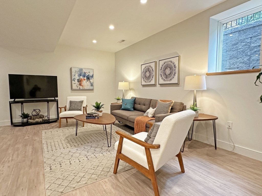 5 bed, 4+ bath apartment for rent at 110 Harvard St Unit 1, Newtonville — photo 32 of 33