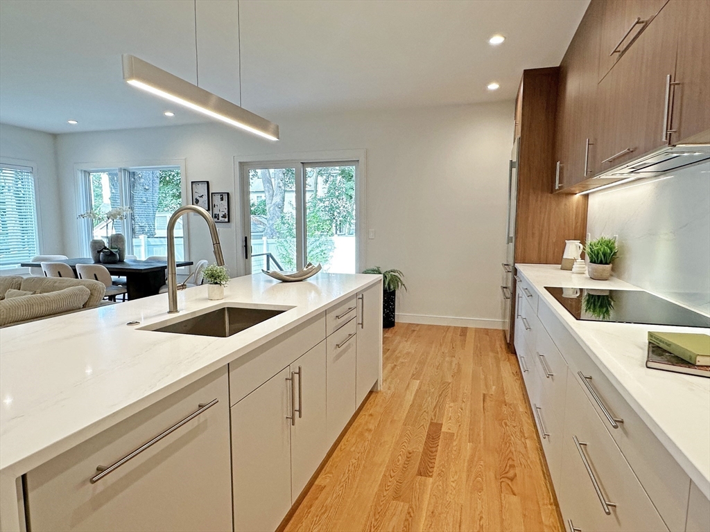 5 bed, 4+ bath apartment for rent at 110 Harvard St Unit 1, Newtonville — photo 13 of 33