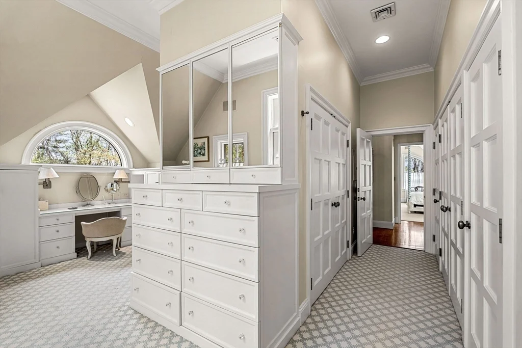 2 bed, 2 bath apartment for rent at 110 Juniper Rd, Belmont — photo 30 of 38