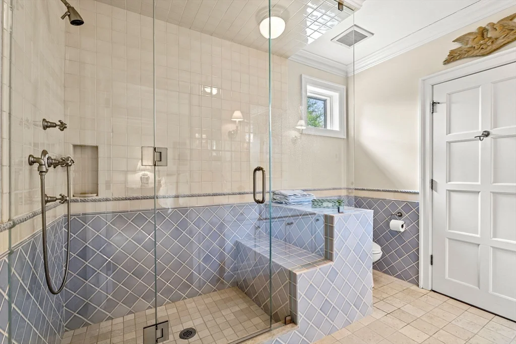 2 bed, 2 bath apartment for rent at 110 Juniper Rd, Belmont — photo 19 of 38