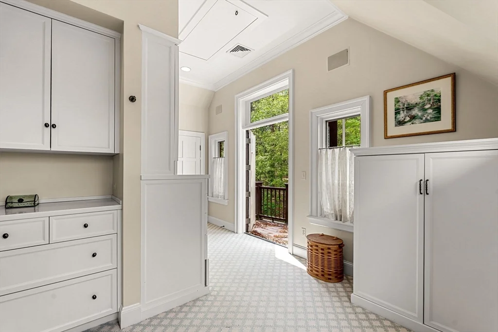 2 bed, 2 bath apartment for rent at 110 Juniper Rd, Belmont — photo 28 of 38