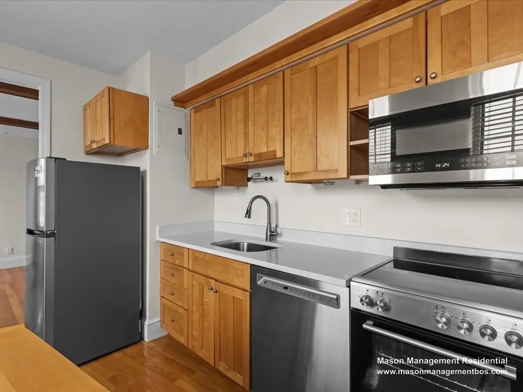 1 bed, 1 bath apartment for rent at 110 Lanark Rd Unit 10, Brighton — photo 4 of 17