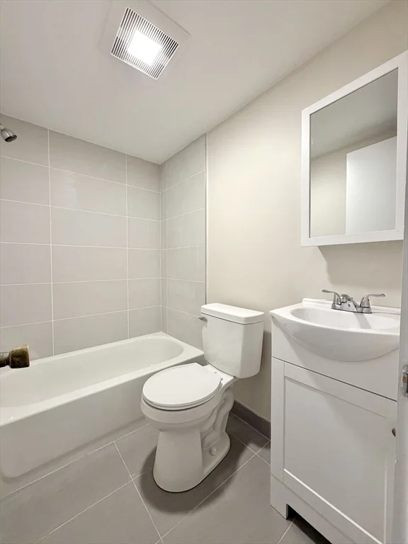 1 bed, 1 bath apartment for rent at 110 Lanark Rd Unit 8, Brighton — photo 10 of 20