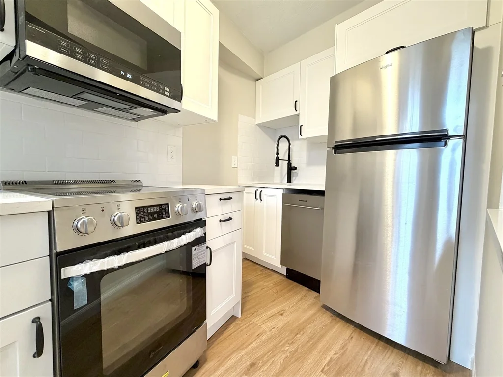 1 bed, 1 bath apartment for rent at 110 Lanark Rd Unit 8, Brighton — photo 9 of 20