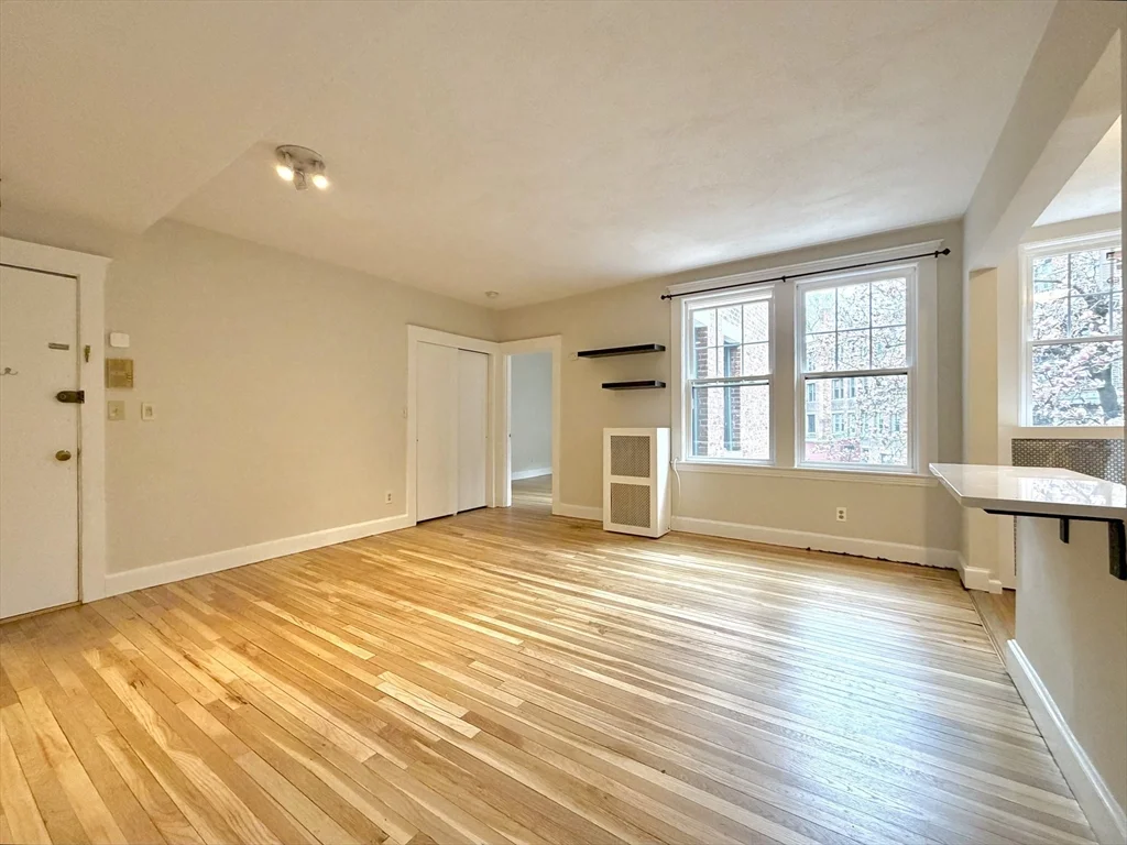 1 bed, 1 bath apartment for rent at 110 Lanark Rd Unit 8, Brighton — photo 3 of 20