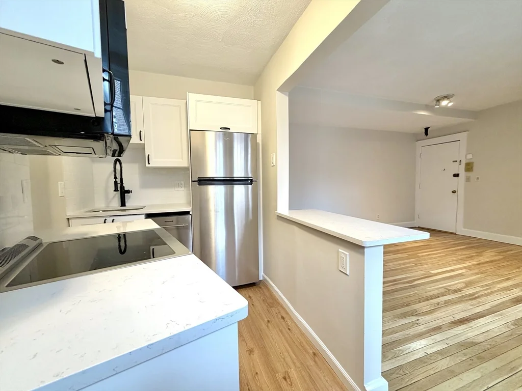 1 bed, 1 bath apartment for rent at 110 Lanark Rd Unit 8, Brighton — photo 8 of 20