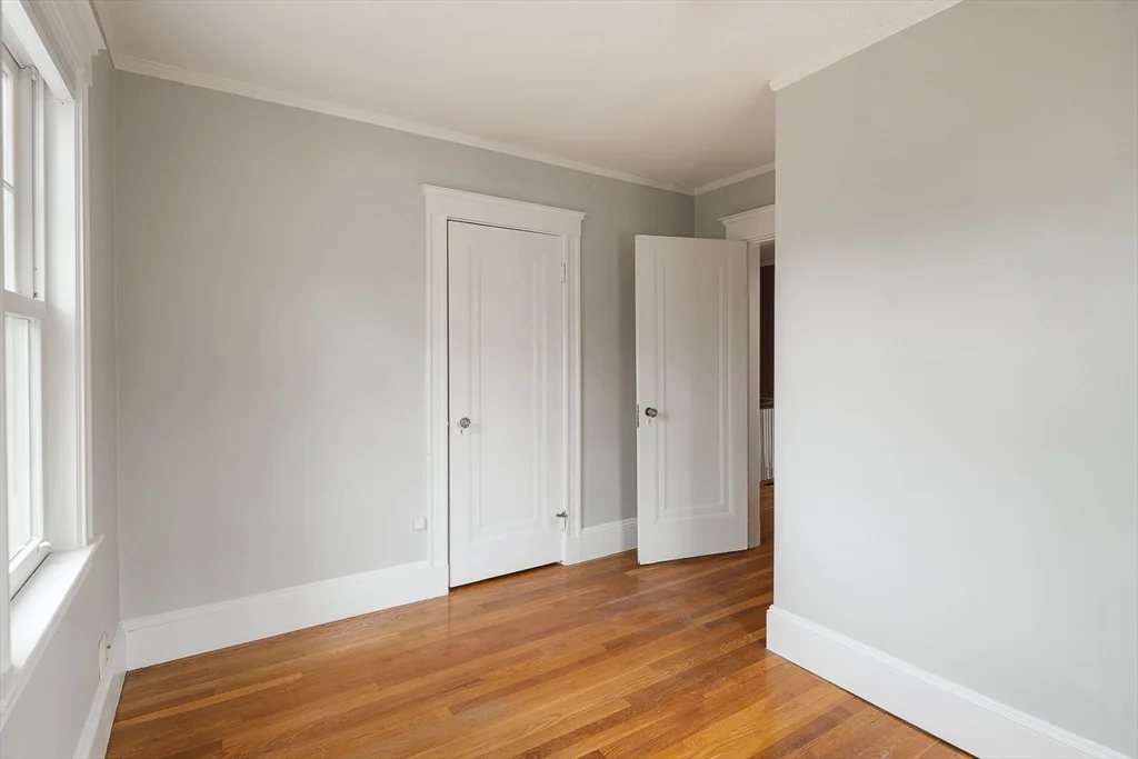 4 bed, 2 bath apartment for rent at 110 Leonard St, Belmont — photo 14 of 29