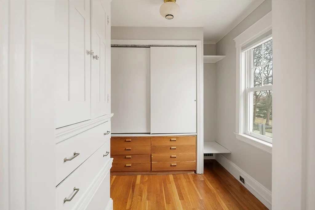 4 bed, 2 bath apartment for rent at 110 Leonard St, Belmont — photo 17 of 29