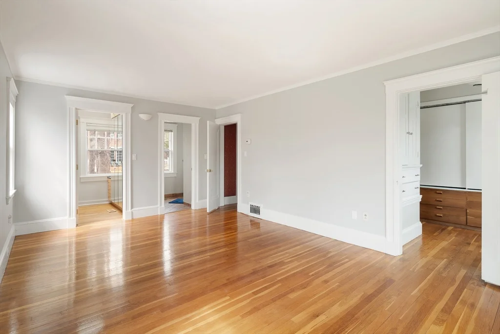 4 bed, 2 bath apartment for rent at 110 Leonard St, Belmont — photo 16 of 29