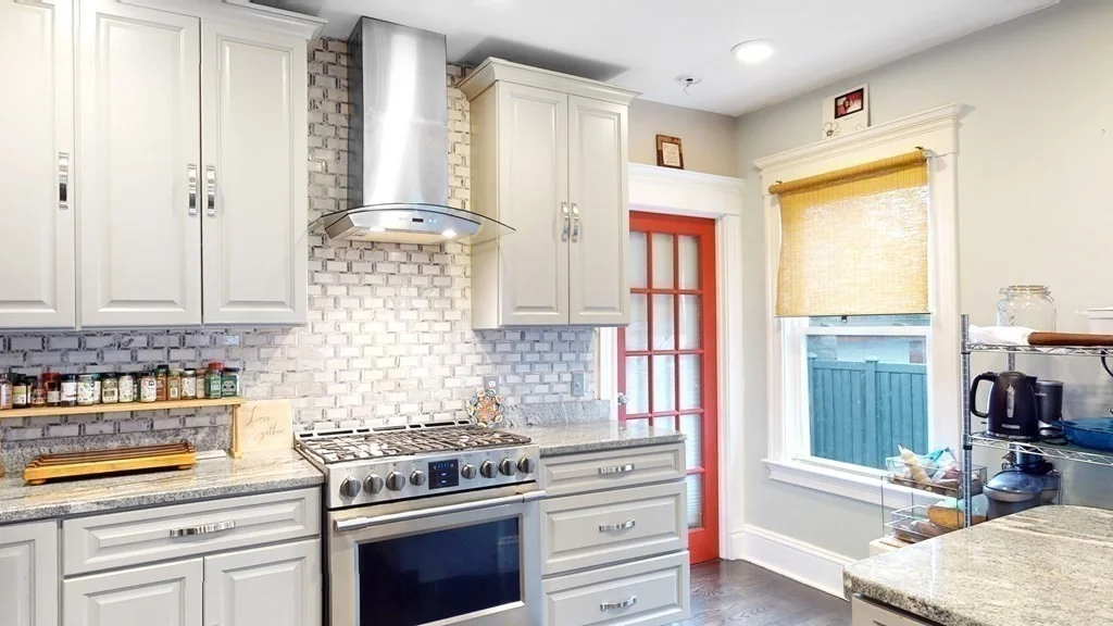 3 bed, 2 bath apartment for rent at 110 Lonsdale St Unit 1, Boston — photo 2 of 21