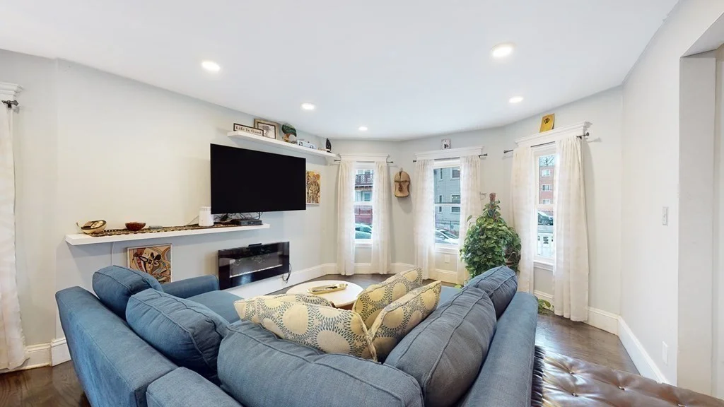 3 bed, 2 bath apartment for rent at 110 Lonsdale St Unit 1, Boston — photo 3 of 21