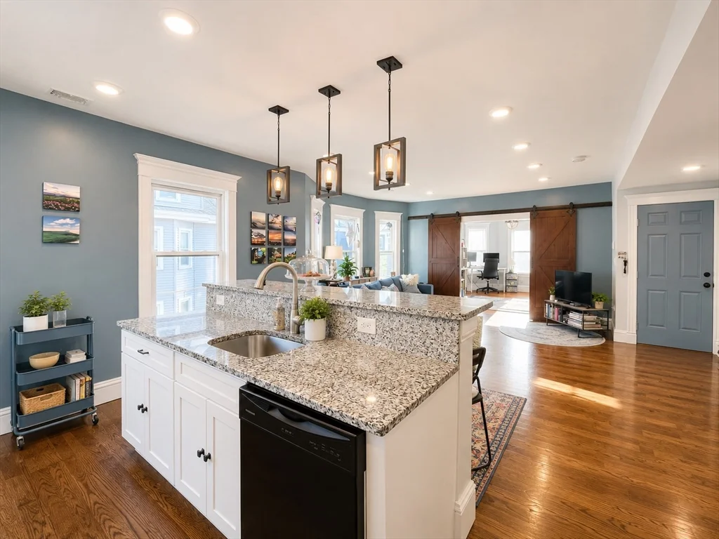 2 bed, 2 bath apartment for rent at 110 Lonsdale St Unit 2, Dorchester — photo 4 of 16