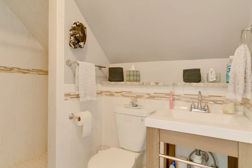 2 bed, 2 bath apartment for rent at 110 Lonsdale Unit 3, Boston — photo 8 of 14