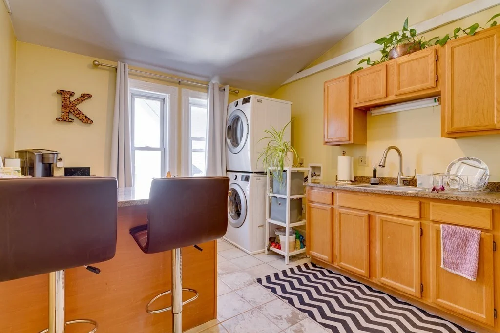 2 bed, 2 bath apartment for rent at 110 Lonsdale Unit 3, Boston — photo 5 of 14